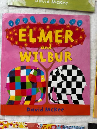 Coleccion de 7 libros de ELMER en inglés