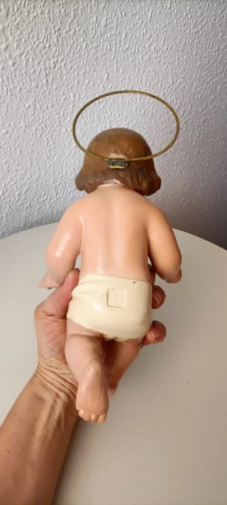 Niño Jesús Olot con cuna original