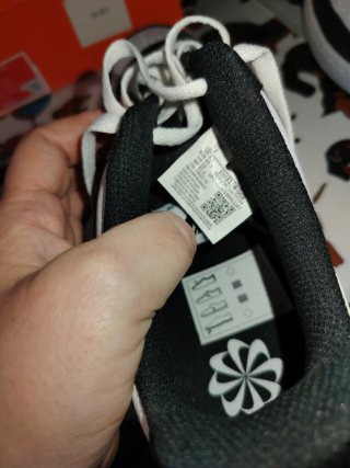 Zapatillas Nike Court Vision Blancas y Negras
