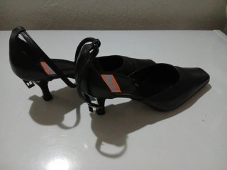 Zapatos de tacón Rebeca negros