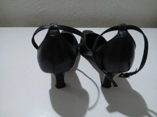 Zapatos de tacón Rebeca negros