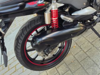 Keeway RKV 125 Negra/Roja