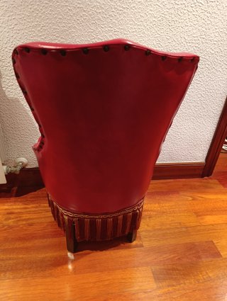 Descalzadora antigua butaca baja roja
