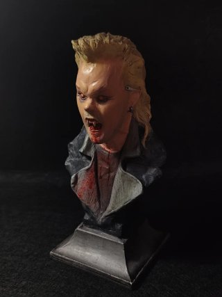 Figura, busto de David