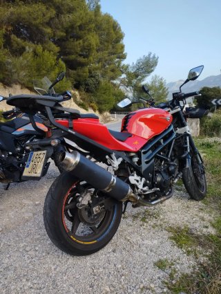 Hyosung GT 650i comet limitada A2