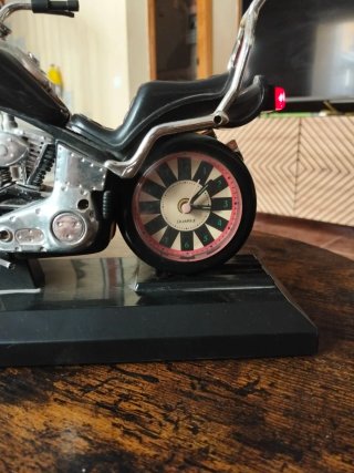 Reloj Moto Chopper C/ Base Negra