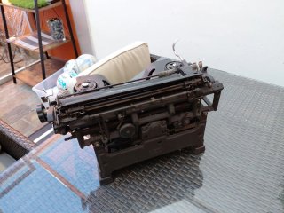 Máquina de escribir Hispano Olivetti
