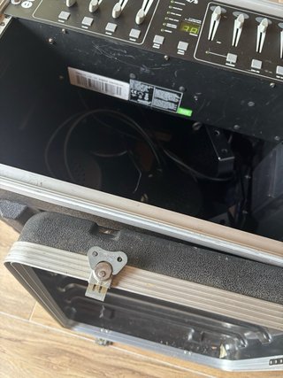 4 Focos Eurolite Par 56 + Dimmer