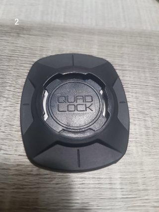 QuadLock Soporte Moto + soporte3M + Dampener