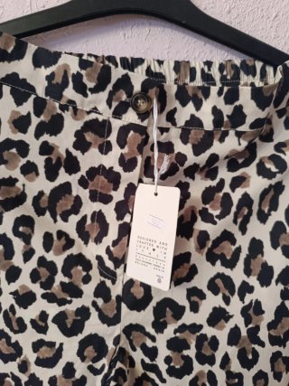Pantalón estampado leopardo