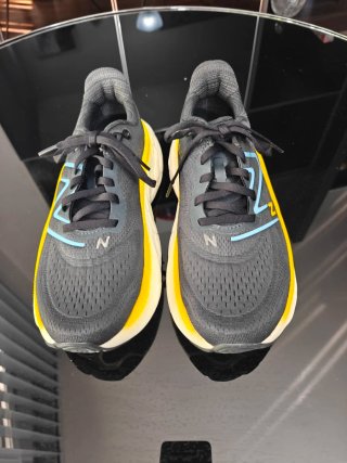 Sneakers New Balance Taglia 40.5