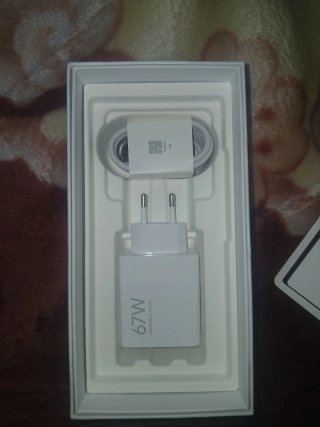 Xiaomi 15T Co-engineered with Leica