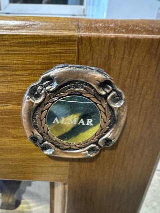 Nevera de vinos de madera ALMAR. Gran capacidad.