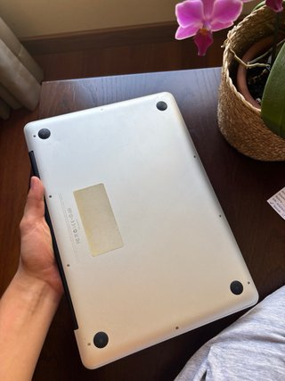 MacBook Pro Mid 2010 128GB sem Caixa Grade C+