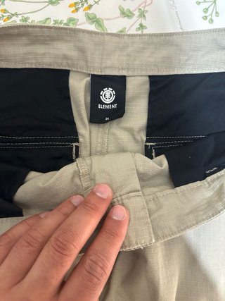 Pantalón corto cargo Element beige talla 34.