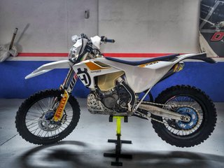 Husqvarna te 300 i