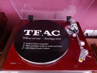 Tocadiscos Teac TN-300.