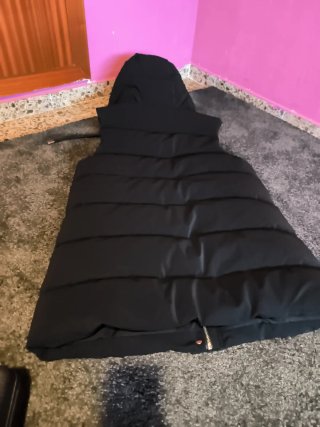 Chaqueta acolchada negra con capucha Chaleco 3\4 p