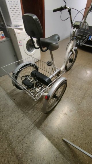Triciclo Eléctrico Monty Blanco