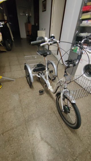 Triciclo Eléctrico Monty Blanco