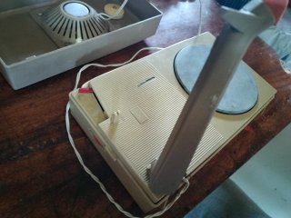 Giradischi portatile vintage Philips tutto transistor