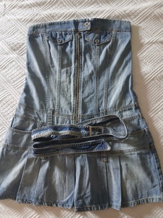 Vestido vaquero con cremallera
