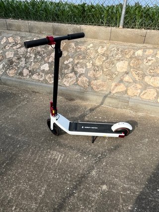 Patinete eléctrico infantil blanco