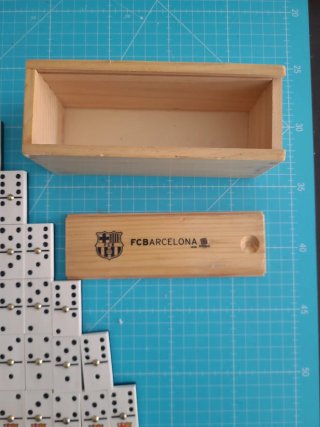 Dominió con Caja de madera FC Barcelona