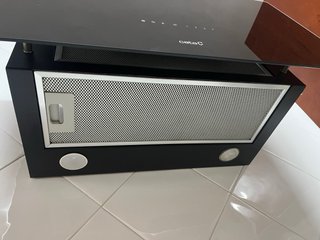 Campana extractora Cata con filtros de carbono.