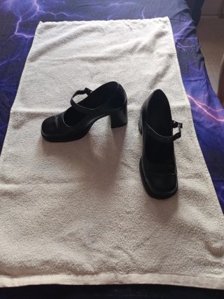 Zapatos de tacón negros