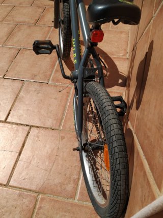 Bicicleta BMX bambino taglia 20