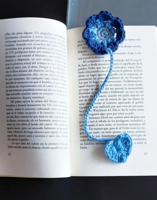 Set funda libros, marcapáginas y bolsita crochet