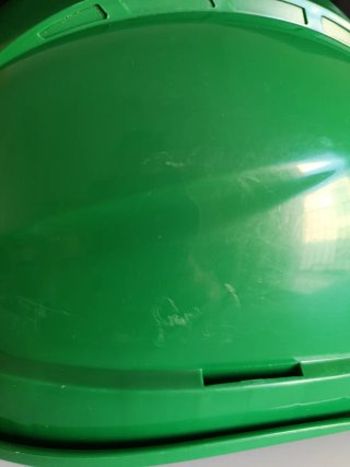Casco de seguridad Delta Plus en buen estado.
