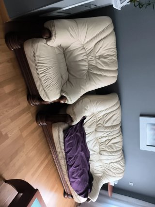 Sofá y sillón de piel beige