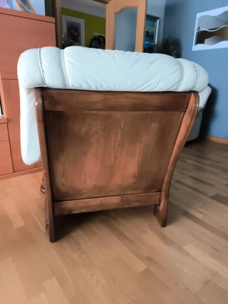 Sofá y sillón de piel beige