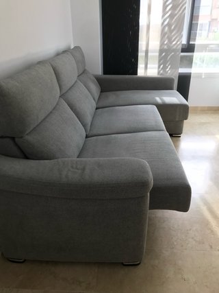 Sofá chaise longue gris