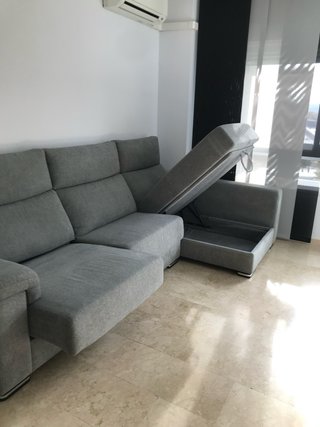 Sofá chaise longue gris