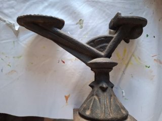 Rascabotas antiguo hierro fundido