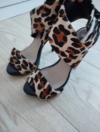 Sandalias Piel Leopardo