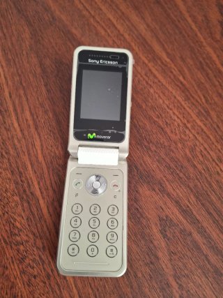 Sony Ericsson R306 Cellulare Vintage