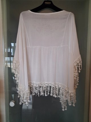 Túnica playera blanca con encaje