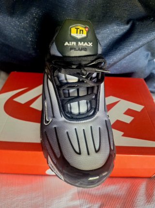 Zapatillas Nike Air Max Plus III Negras/Grises