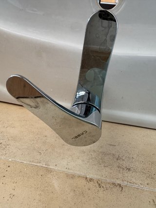Lavabo de cerámica blanco