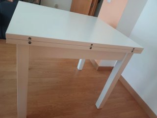 Mesa extensible y 4 Sillas (Regalo Fundas)