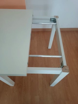 Mesa extensible y 4 Sillas (Regalo Fundas)