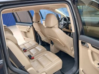 Volkswagen Touran 2011