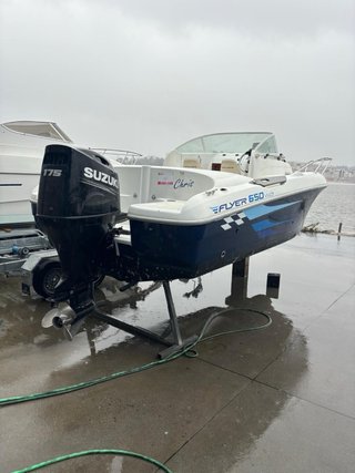 Barco Beneteau Flyer 650 WA