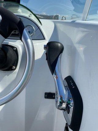 Barco Beneteau Flyer 650 WA