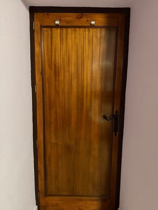 Puerta madera estilo castellano