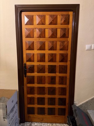Puerta madera estilo castellano